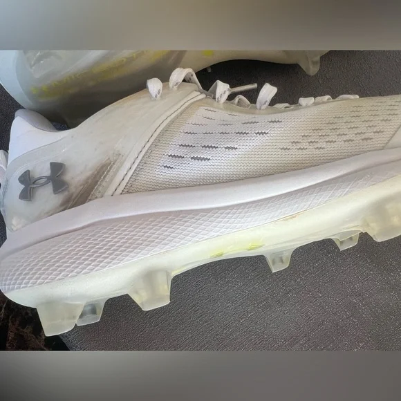 Under Armour White Charged Athletic Baseball Cleats 8.5 YOUTH - Picture 5 of 15